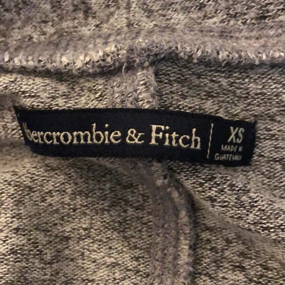 Abercrombie & Fitch cozy tie front-button up - Picture 4 of 4